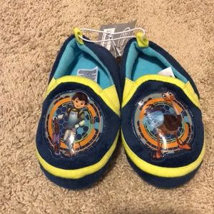 *Disney Tomorrowland Slippers Boys Blue 5/6, 7/8